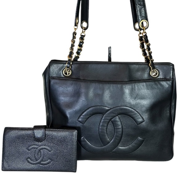 🔥$1899 FREE WALLET BUNDLE🔥CHANEL CC LOGO LAMBSKIN SHOPPER TOTE BAG MEDIUM 2399 - Picture 1 of 15